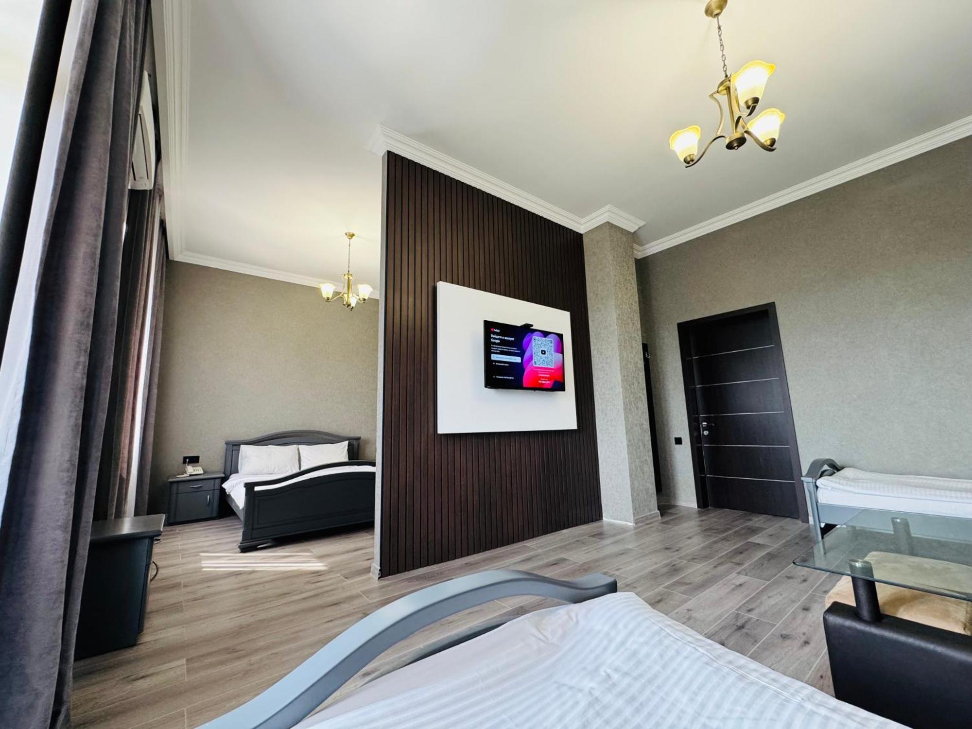 Capital Hotel Yerevan Exterior photo