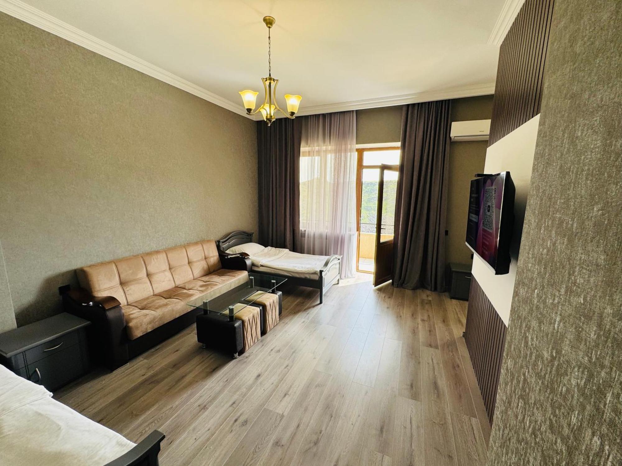 Capital Hotel Yerevan Exterior photo